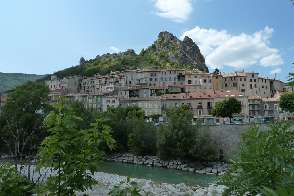 Gites Chameyer Rosans Bagian luar foto